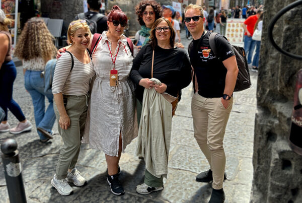 What to Pack for Naples spring group picture