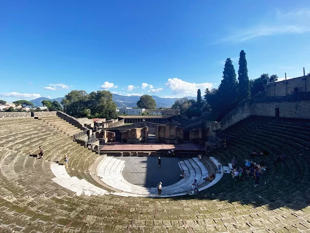 pompeii theater