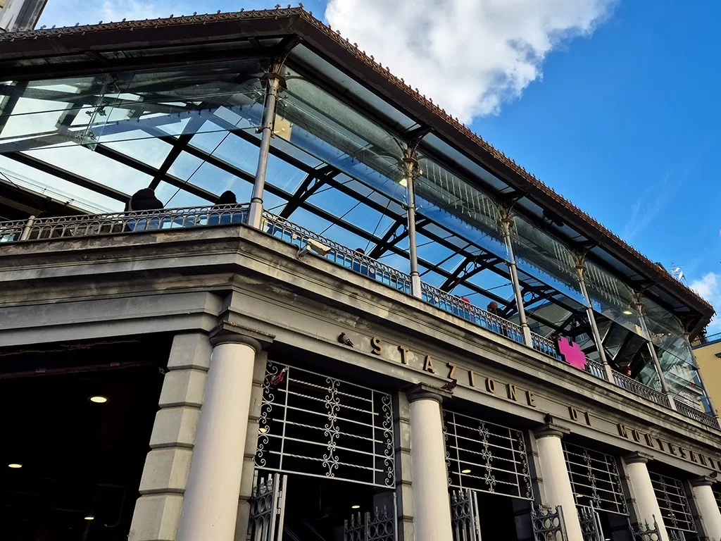 montesanto station exterior