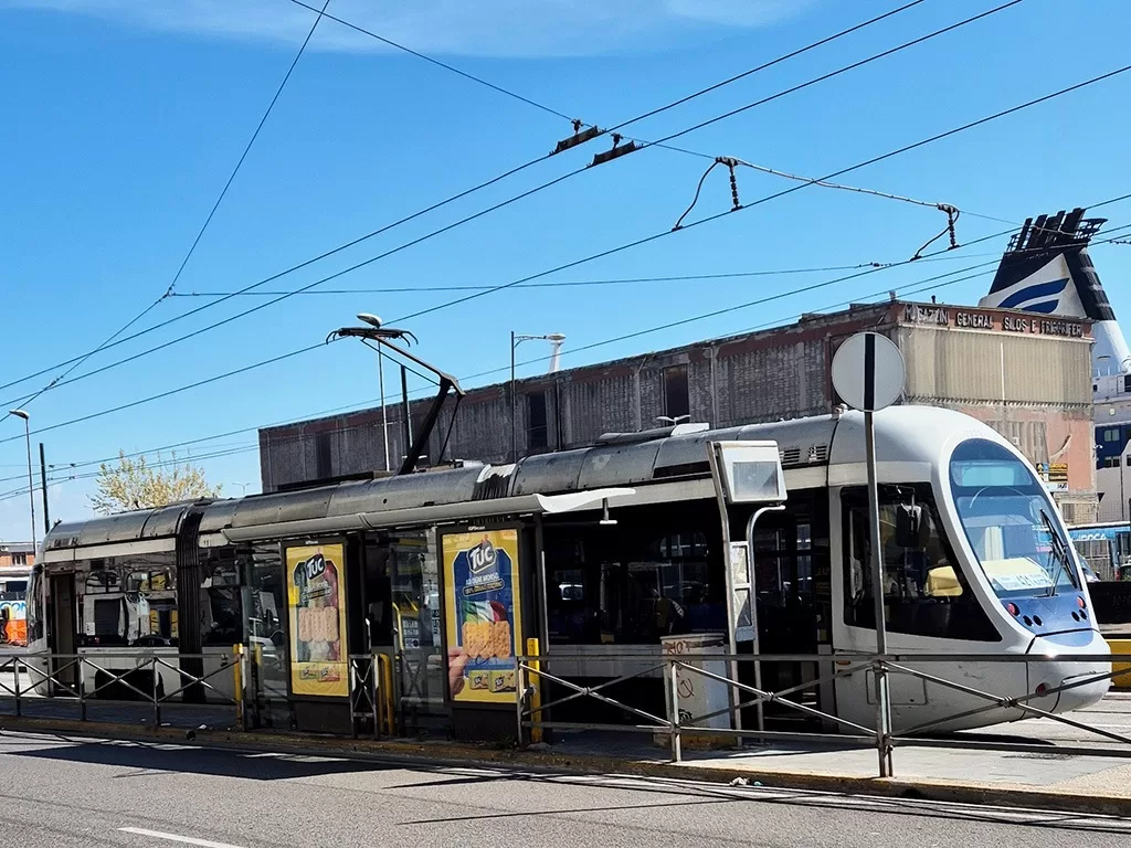 naples tram at stop