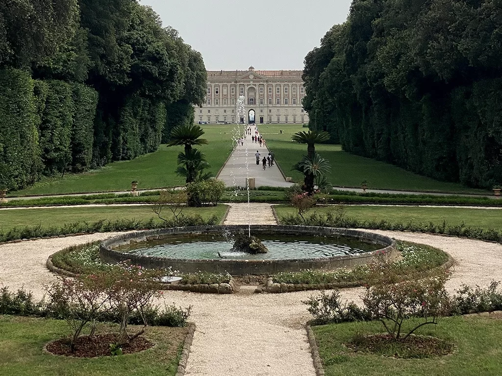 gardens and fountain of caserta palace