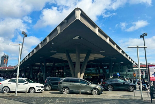 napoli centrale train station outside