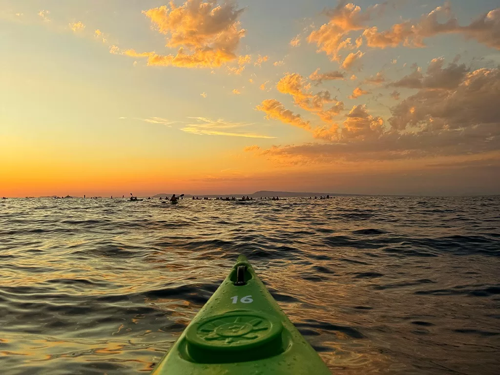 kayak sorrento sunset views