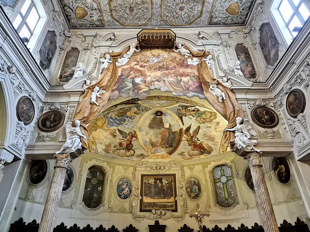 altar of santa restituta in naples duomo