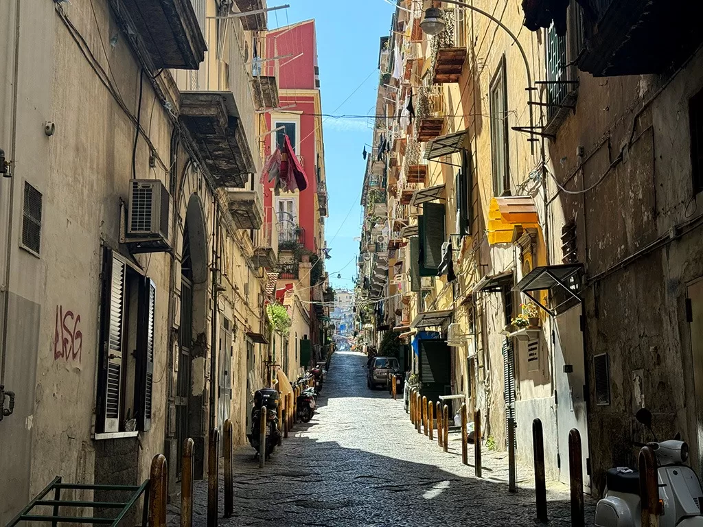 la sanita naples street
