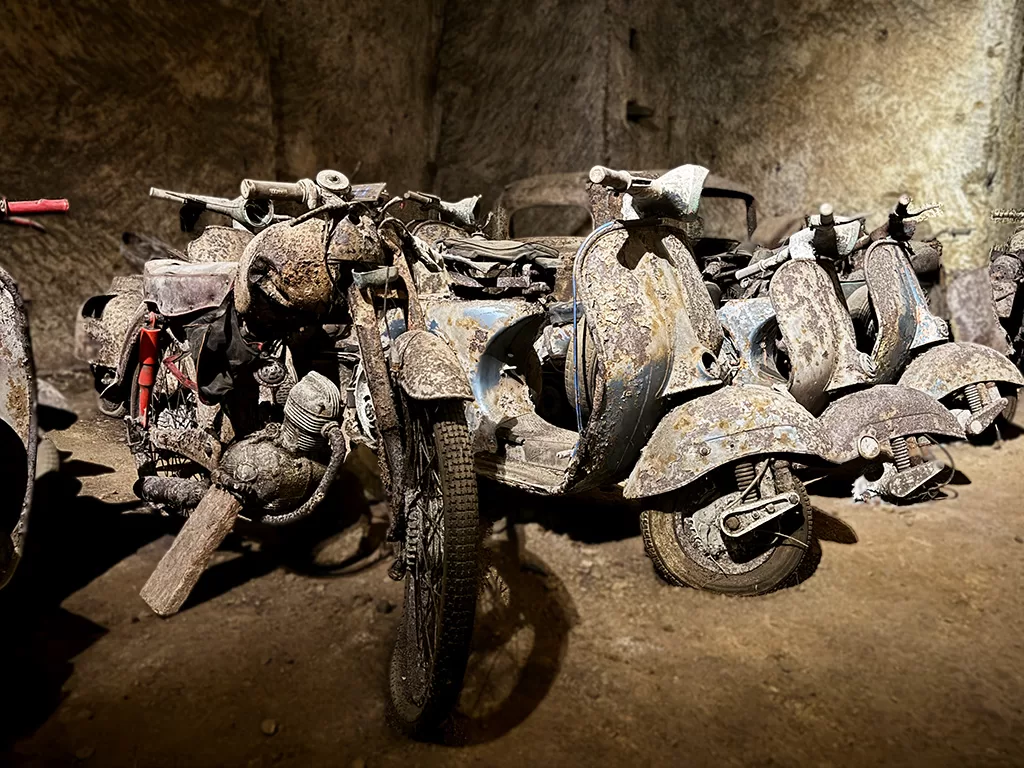 rusting mopeds in bourbon tunnel
