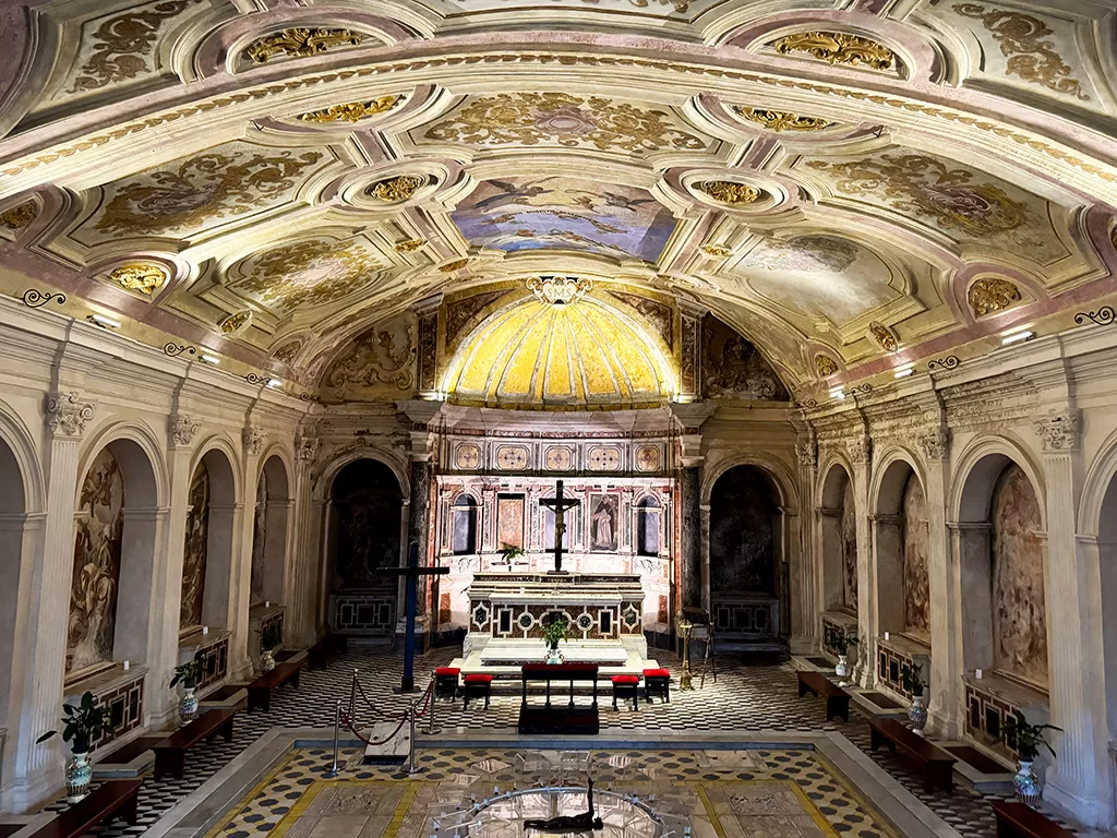 san gaudioso basilica interior