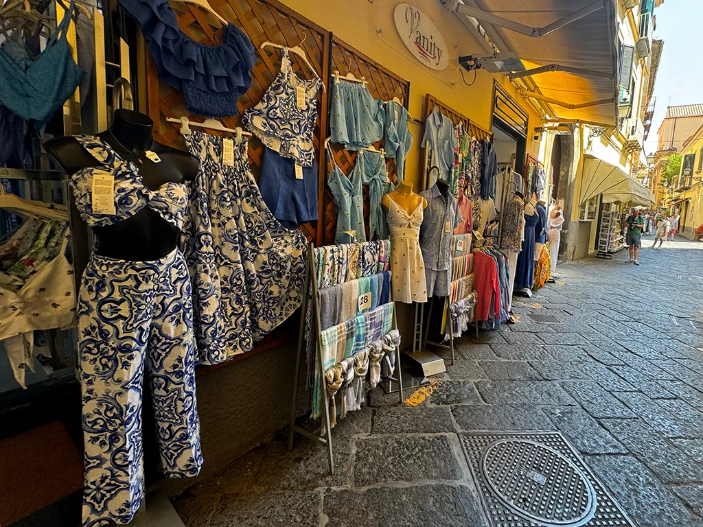 linen clothes stall sorrento