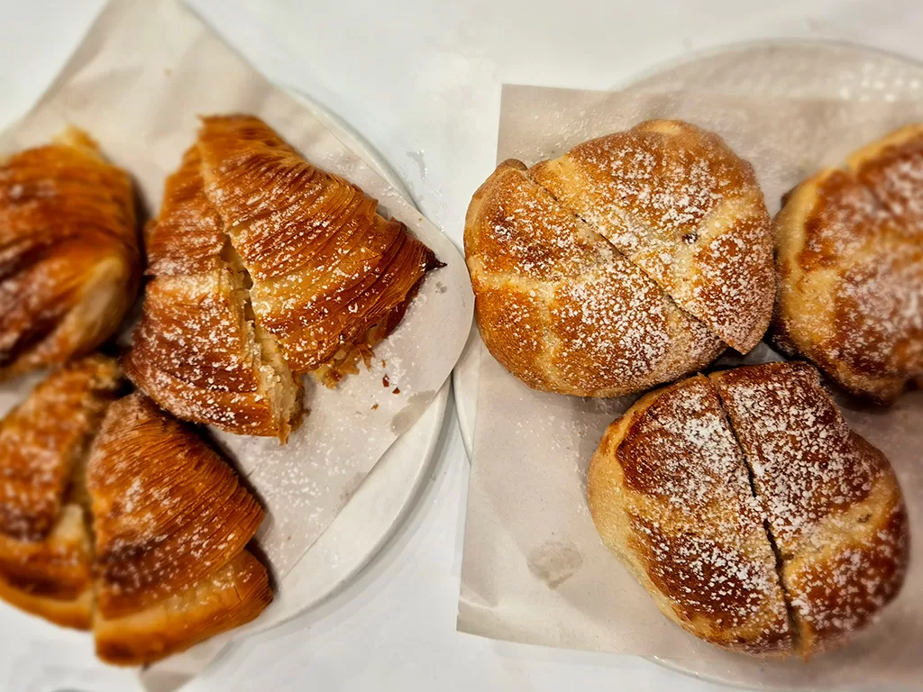 sfogliatella on a plate