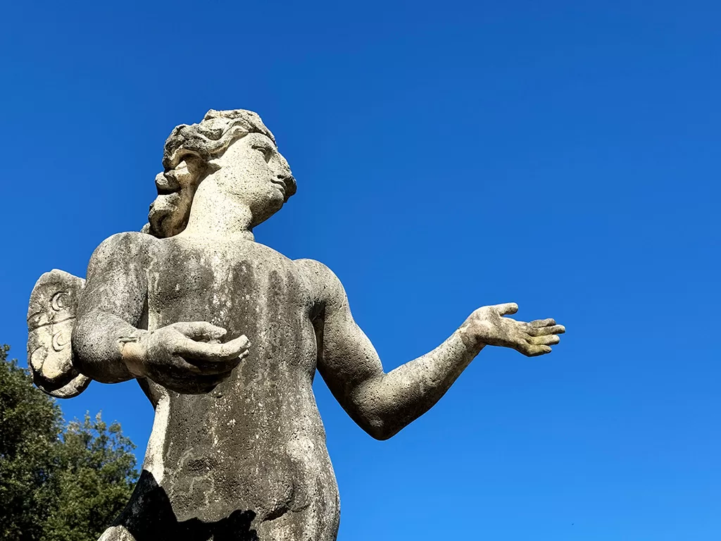 caserta garden statue