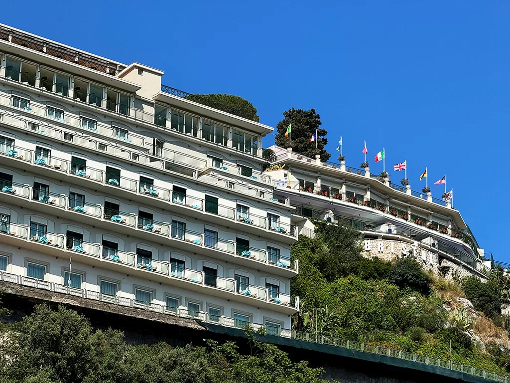 sorrento hotels built into cliff