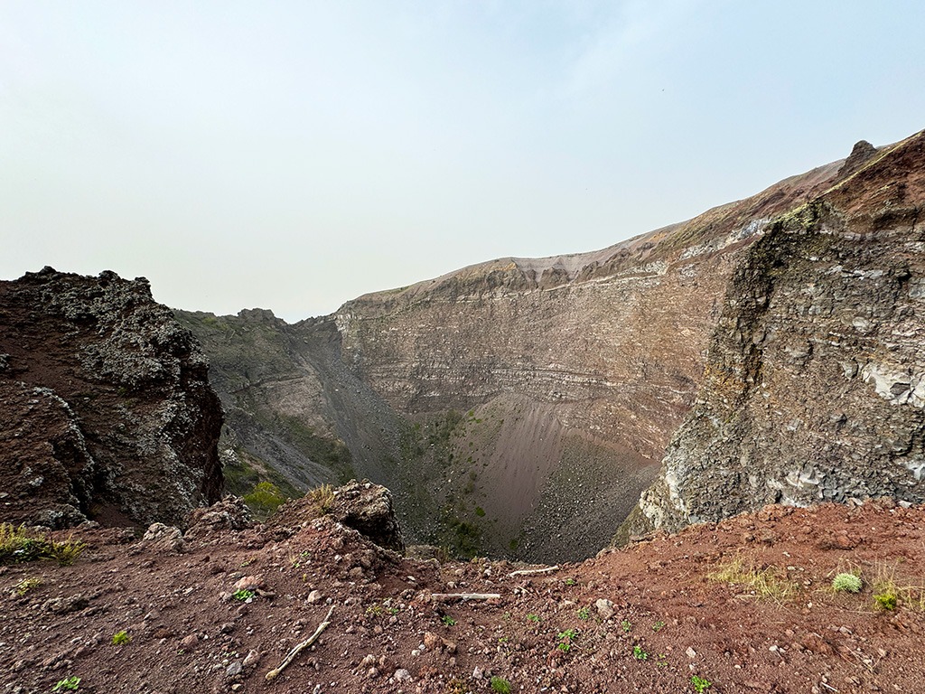 vesuvius crater view