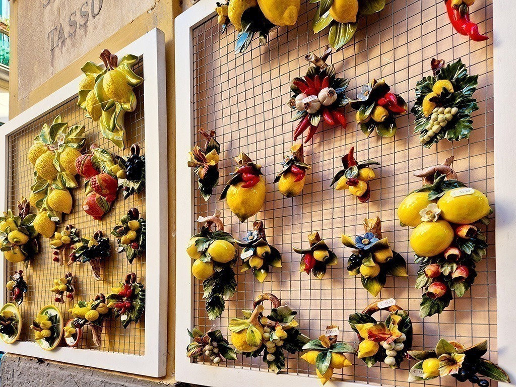 ceramic lemons and plant wall plaques