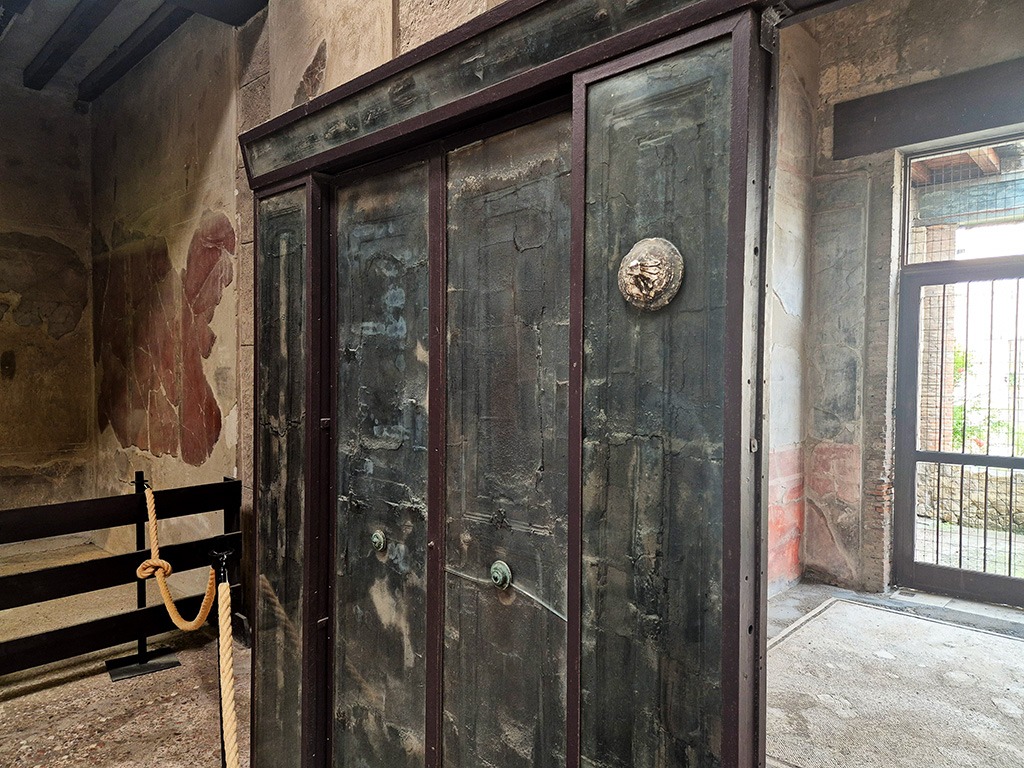 Herculaneum ancient wooden screen