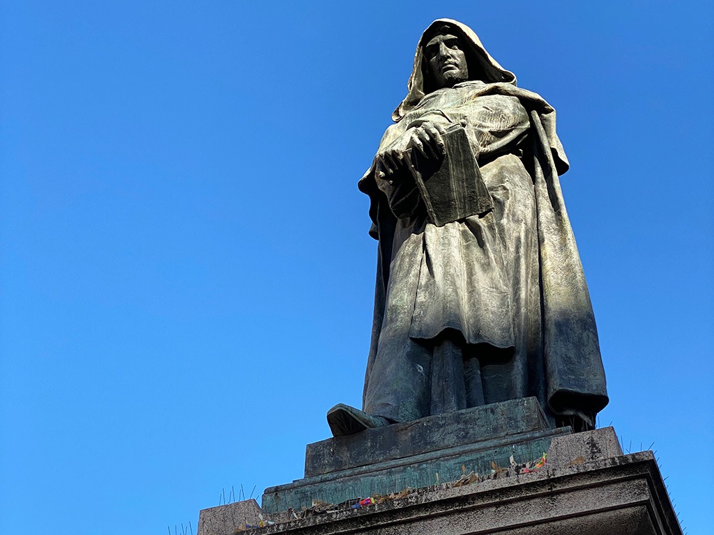 giordano bruno statue rome