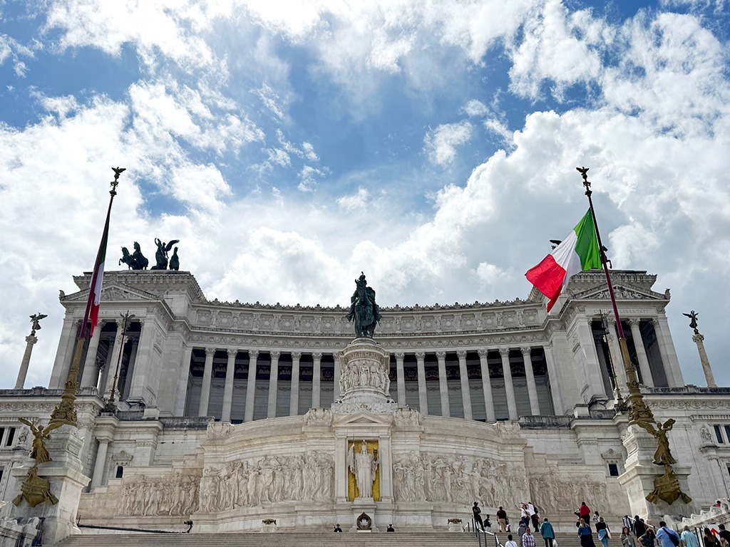 vittoriano monument rome