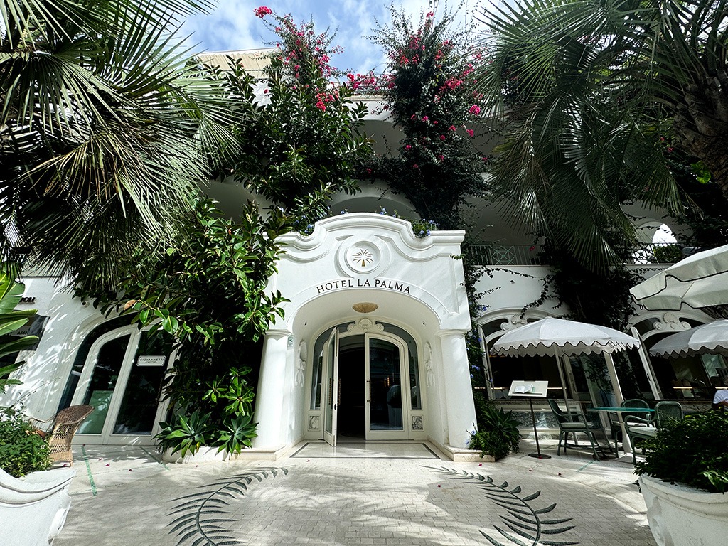entrance to la palma hotel in capri