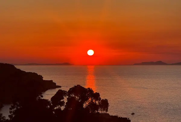 romantic things to do in sorrento sunset view from hotel continental